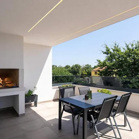 아파트 Ana 포레치