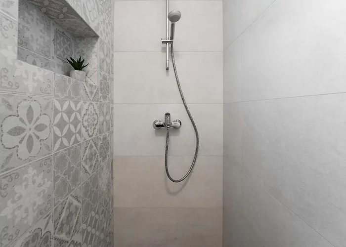 Ana Διαμέρισμα *